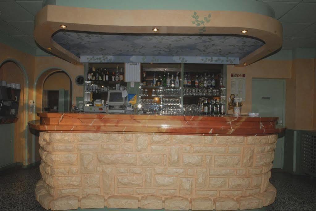 La Tour D'ivoire Reignier-Ésery Extérieur photo
